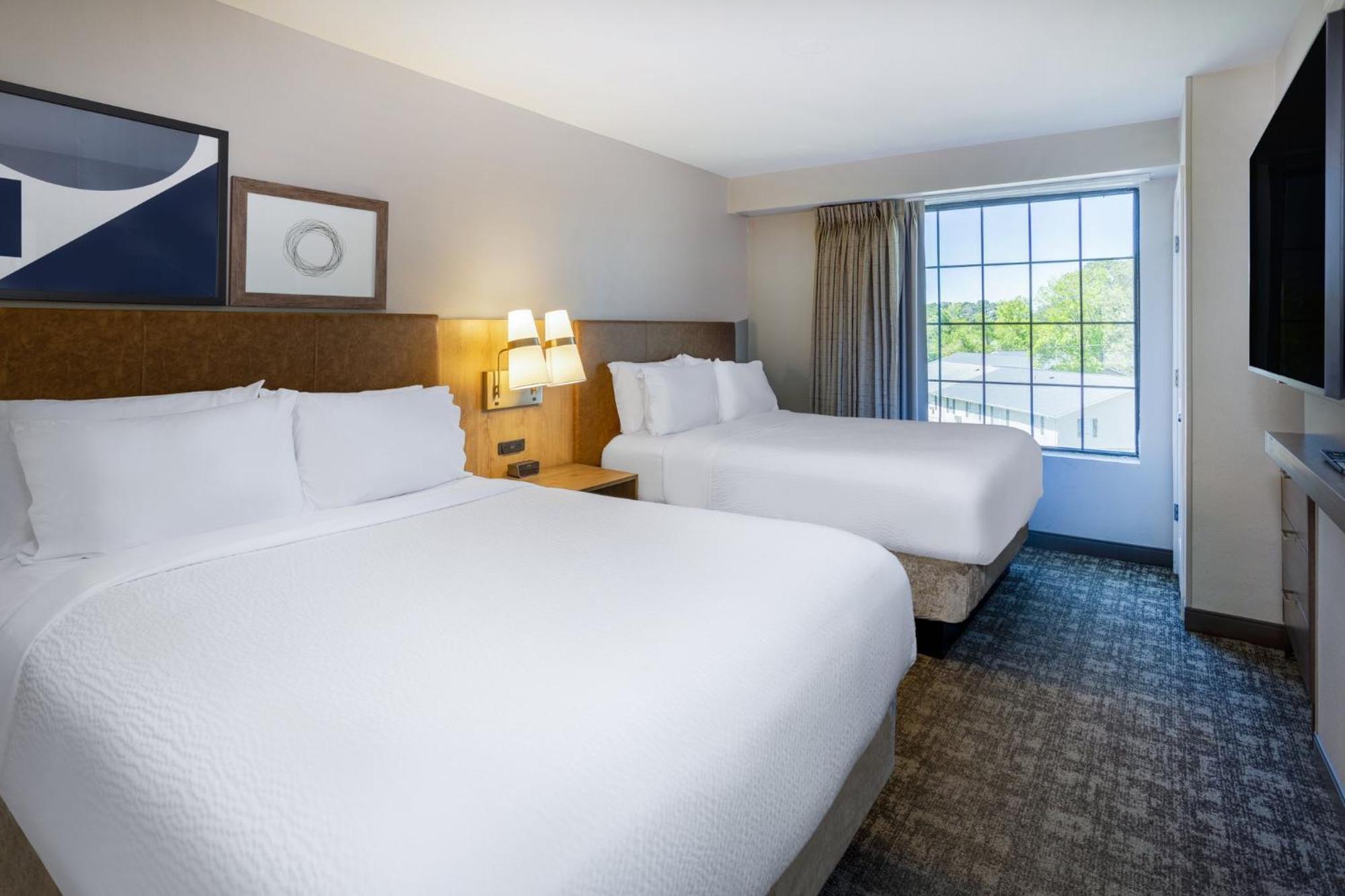 Staybridge East By Ihg Hotel